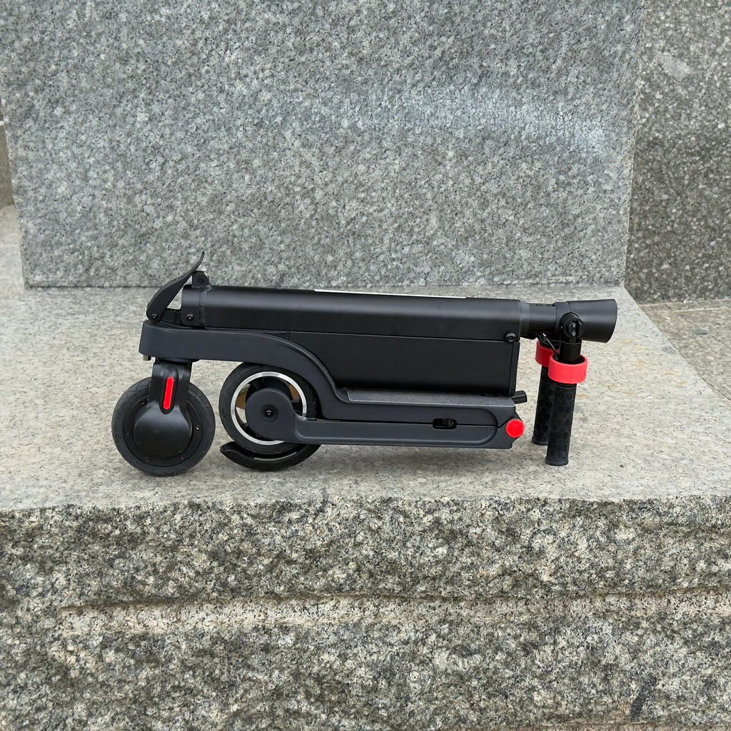 Patinete Eléctrico Plegable 25 km/h – Batería de Litio, Ligero y Portátil
