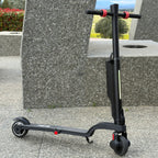 Patinete Eléctrico Plegable 25 km/h – Batería de Litio, Ligero y Portátil